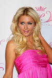 Paris Hilton - Страница 3 Th_68444_celebrity-paradise.com_Paris_and_Nicky_Hilton_New_Hairstyling_049_123_492lo