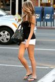 http://img254.imagevenue.com/loc515/th_07626_Amanda_Bynes_2009-01-13_-_in_sexy_white_shorts_in_Hollywood_4105_122_515lo.JPG