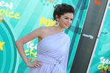 Selena Gomez leggy and cute at the 2009 Teen Choice Awards