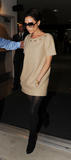 th_07302_celebrity_paradise.com_Victoria_Beckham_Lax_airport_014_122_521lo.jpg