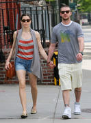 th_73211_celebrity_paradise.com_Jessica_Biel_and_Justin_Timberlake_out_in_NYC_02.05.2010_17_122_583lo.jpg