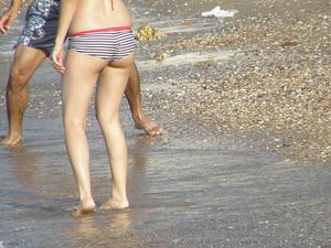 Sexy-Greek-Ass-Candid-Beach--q4h5ekt7ta.jpg