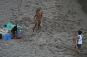 Beach Candid Voyeur Spy of Teens on Nude Beach -64jqbmelnu.jpg