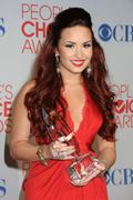 http://img254.imagevenue.com/loc247/th_441352238_DemiLovato01112012PeoplesChoiceAwards_PressRoom13_122_247lo.jpg