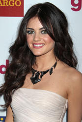 http://img254.imagevenue.com/loc534/th_659666251_LucyHale_22ndGLAADMediaAwards_1_122_534lo.jpg