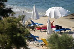 Greek Beach Voyeur Naxos Candid Spy 5 -m4ivjmlht5.jpg