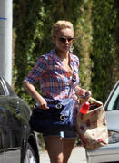 http://img254.imagevenue.com/loc556/th_77542_Hayden_Panettiere_Out_in_West_Hollywood5_122_556lo.jpg